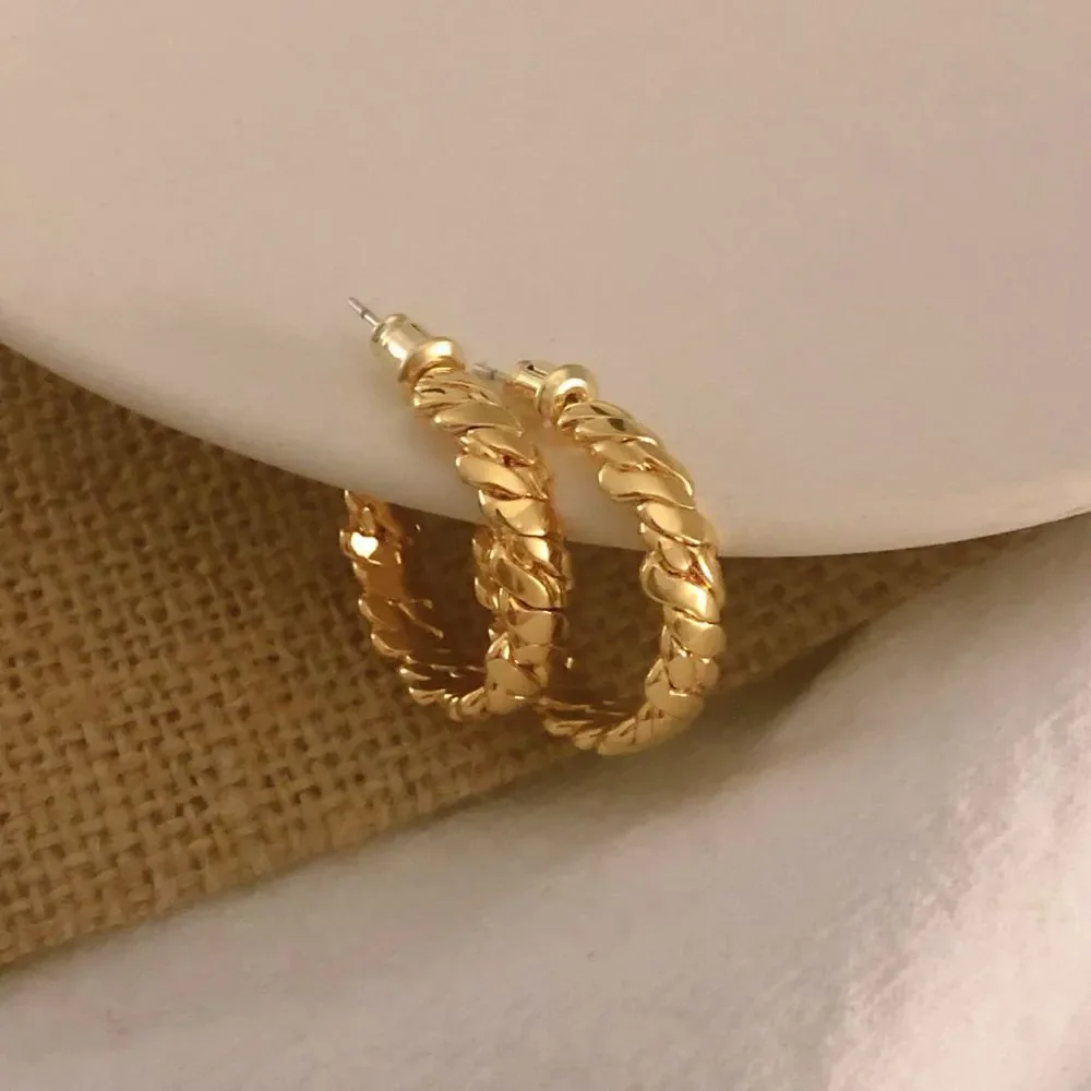 18K Thick Gold Plated Delicate Weaved Rope Earrings - Picture 5 of 10
